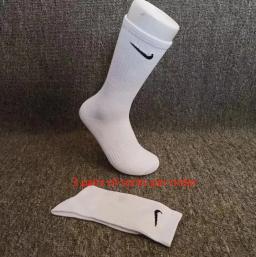 3 pairs of white high tube towel bottoms