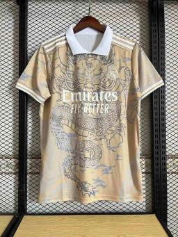 皇马黄龙特别版