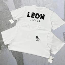 白色字母涂鸦 A08