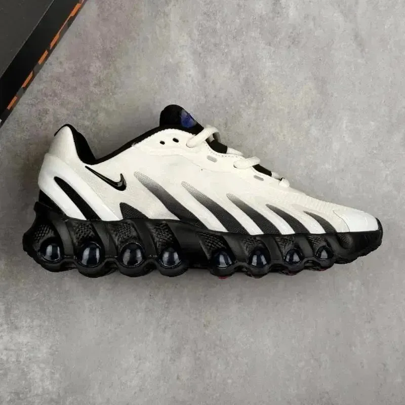 FQ7860-010 Black and White