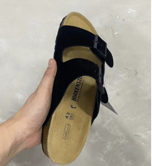 Two button black/cow suede