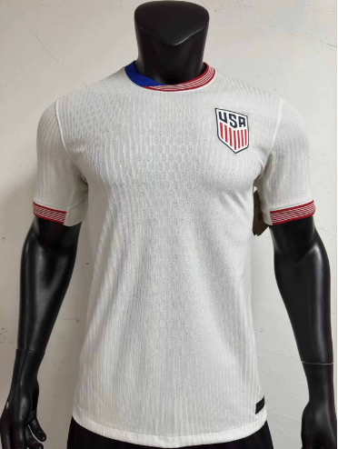 M 主白色红蓝领