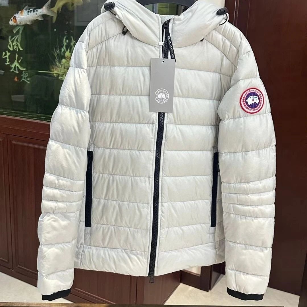 Canada goose最高品质<90%白绒白色-红色袖标